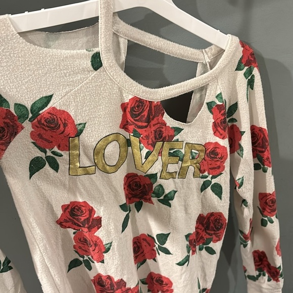 🌹 Chaser Lover sweater roses 🌹 - Picture 4 of 4